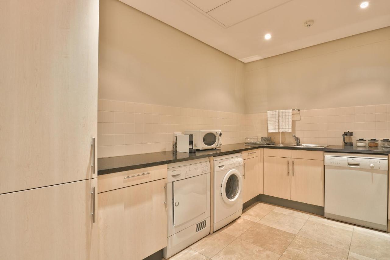 Elegant V&A Waterfront Canal Apartment Kaapstad Buitenkant foto